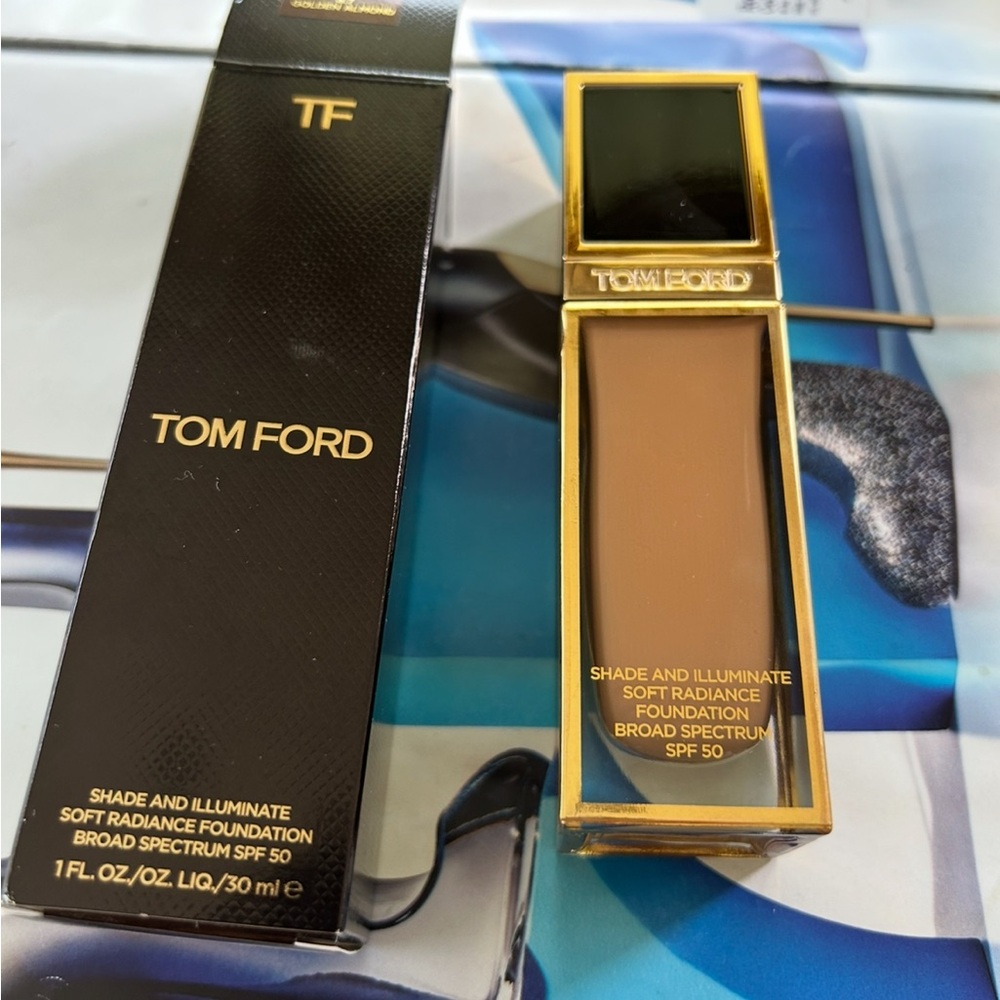 Tom Ford Shade and Illuminate Foundation 8.7 golden almond 1 oz/30ml NIB - Picture 4 of 8